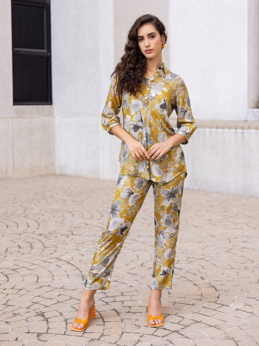 Paper Silk Sheen Gold All Over Print Co-Ord Set