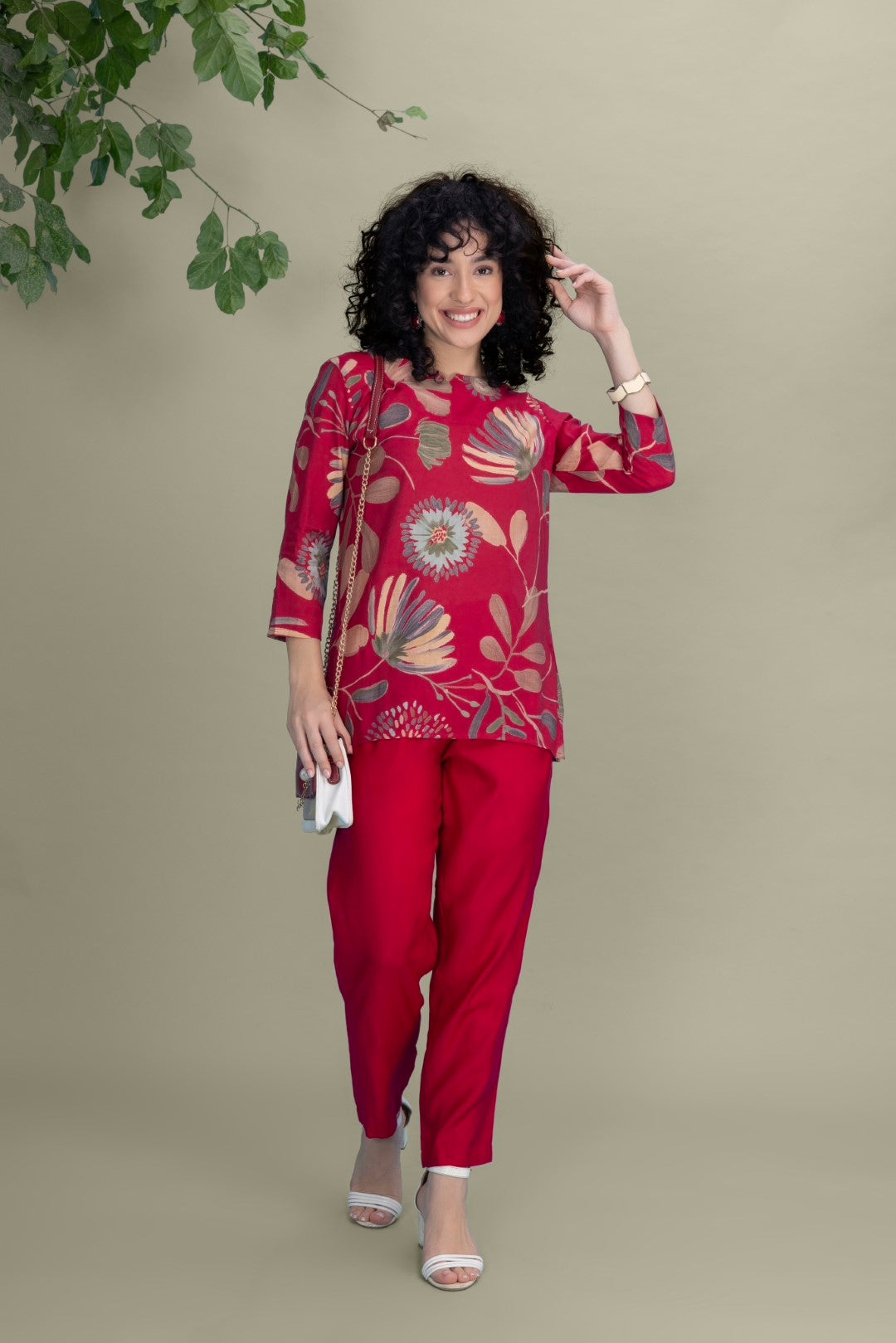 Muslin All Over Print Rose Red Rond Neck Ethnic Set